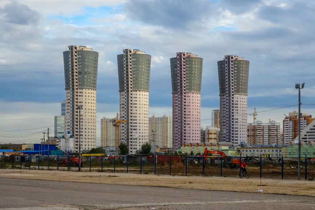 Строящиеся жилые дома в Москве — цены на новостройки в 2026 году