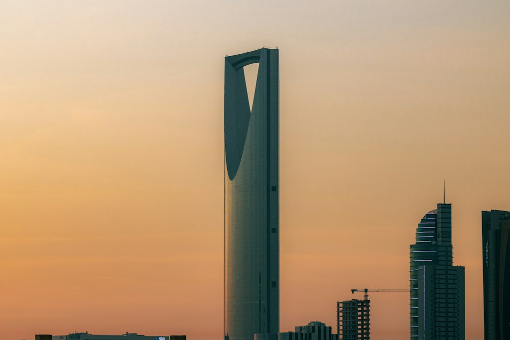 Эр-Рияд, небоскрёб Kingdom Centre — недвижимость в Саудовской Аравии для иностранцев